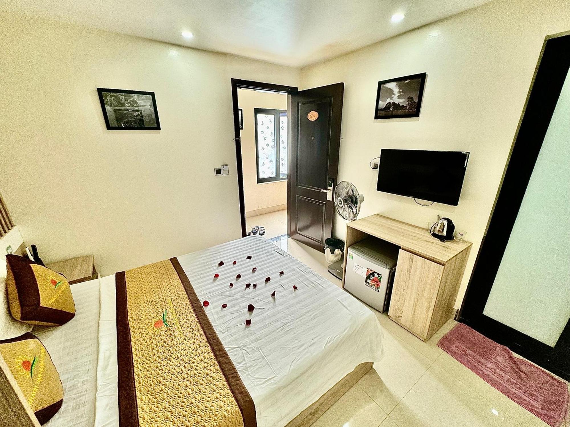 Dong Khe Sau Sunflower Catba Hotel מראה חיצוני תמונה