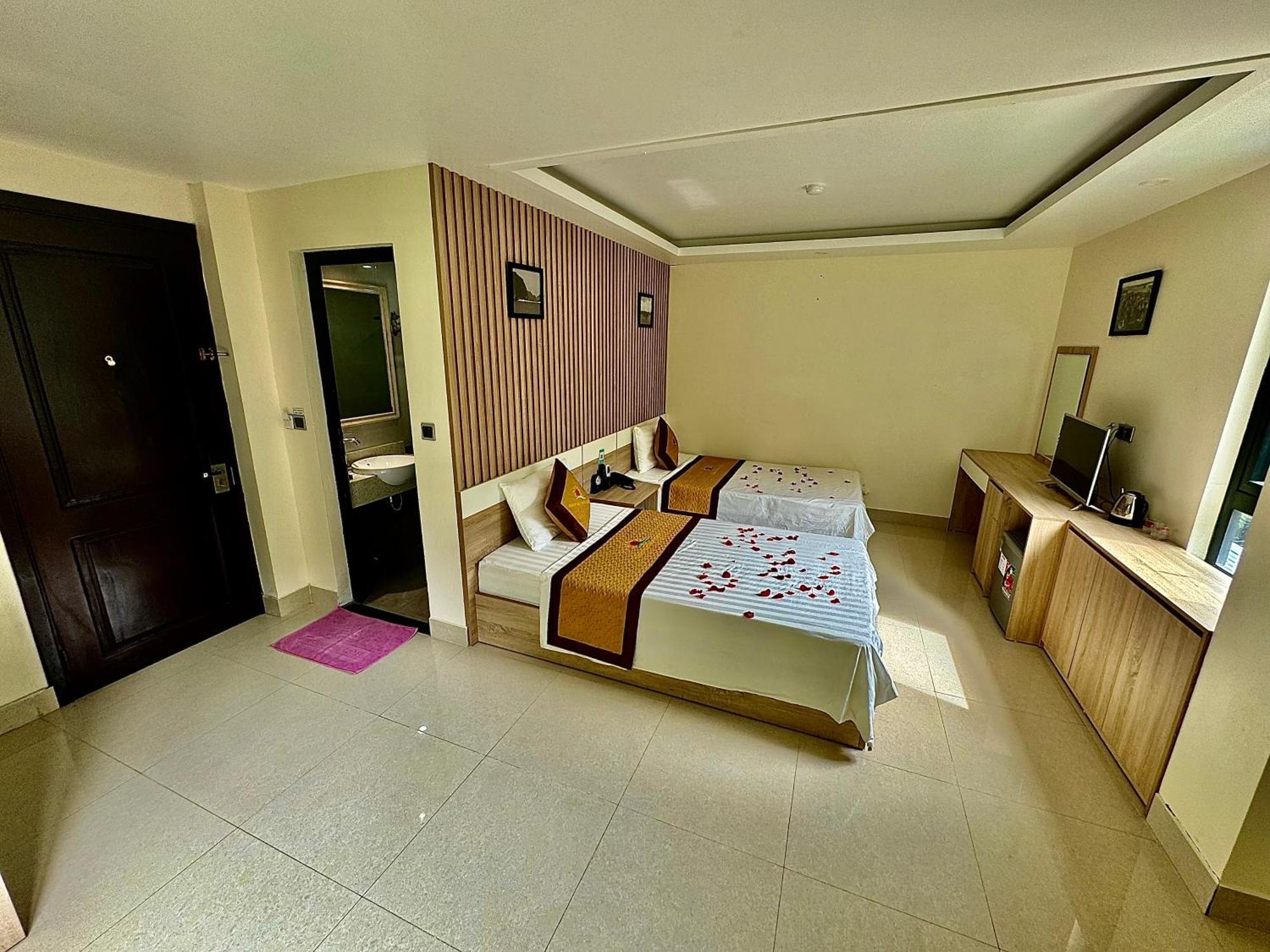 Dong Khe Sau Sunflower Catba Hotel מראה חיצוני תמונה