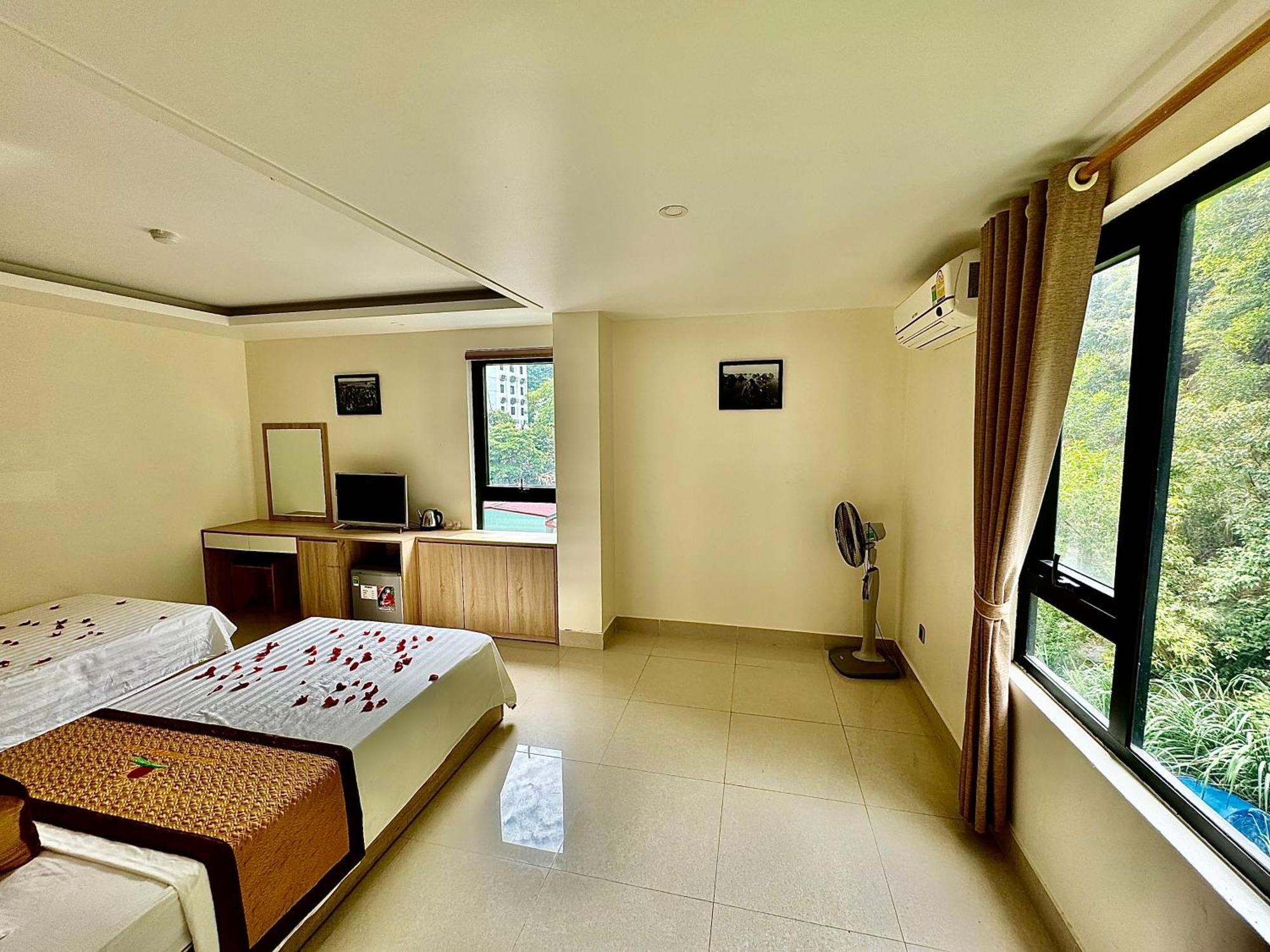 Dong Khe Sau Sunflower Catba Hotel מראה חיצוני תמונה